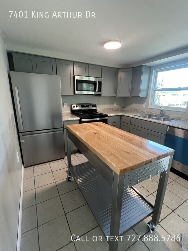 Building Photo - 7401 King Arthur Dr