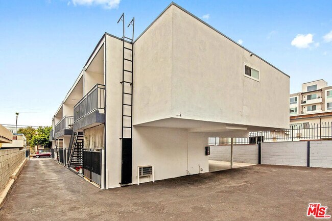 Building Photo - 5529 Bonner Ave