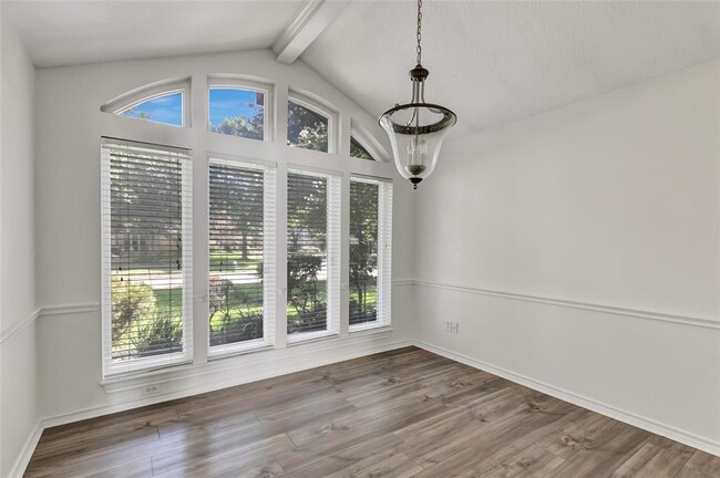 Building Photo - 7703 Pine Cup Dr