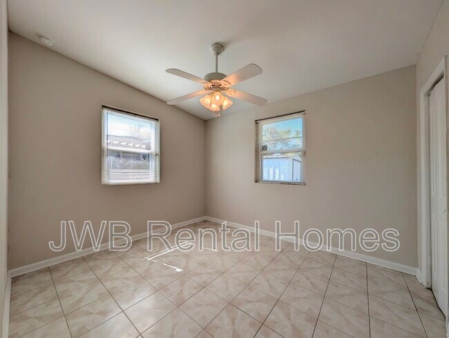 Building Photo - 9064 11th Ave