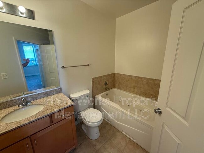 Building Photo - 414 Water St