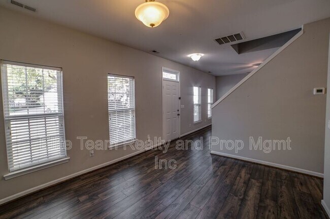 Building Photo - 6434 Gatesville Ln
