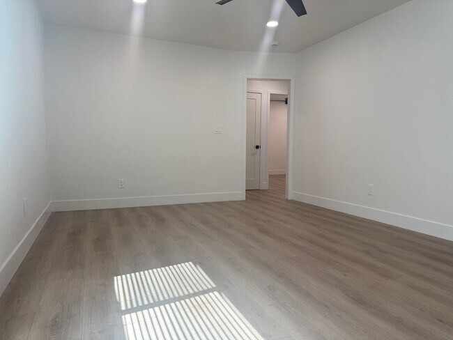 Building Photo - 793 W Pomona Blvd