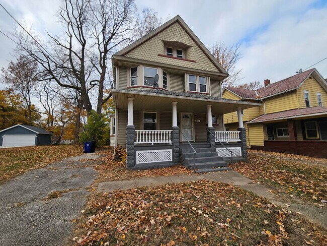 Primary Photo - 876 E 149th St