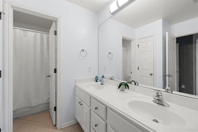 Building Photo - 2809 Rio Mesa Dr