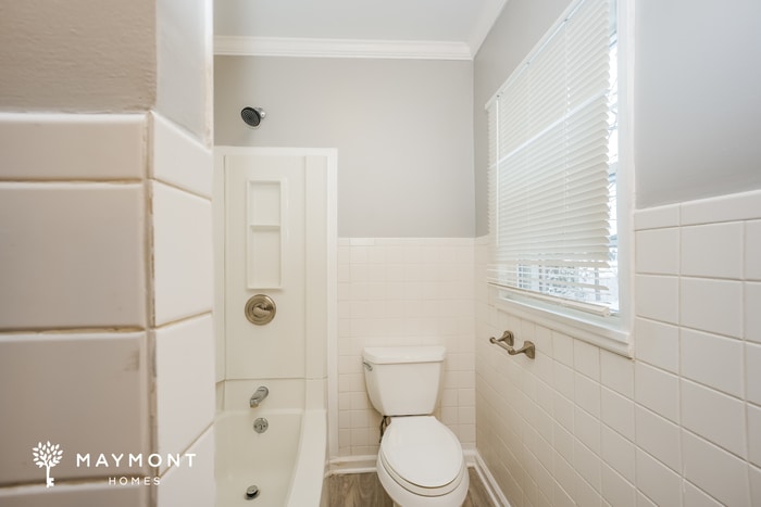 Building Photo - 231 31st St NW