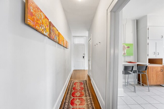 Building Photo - 536 Hawthorne Ln