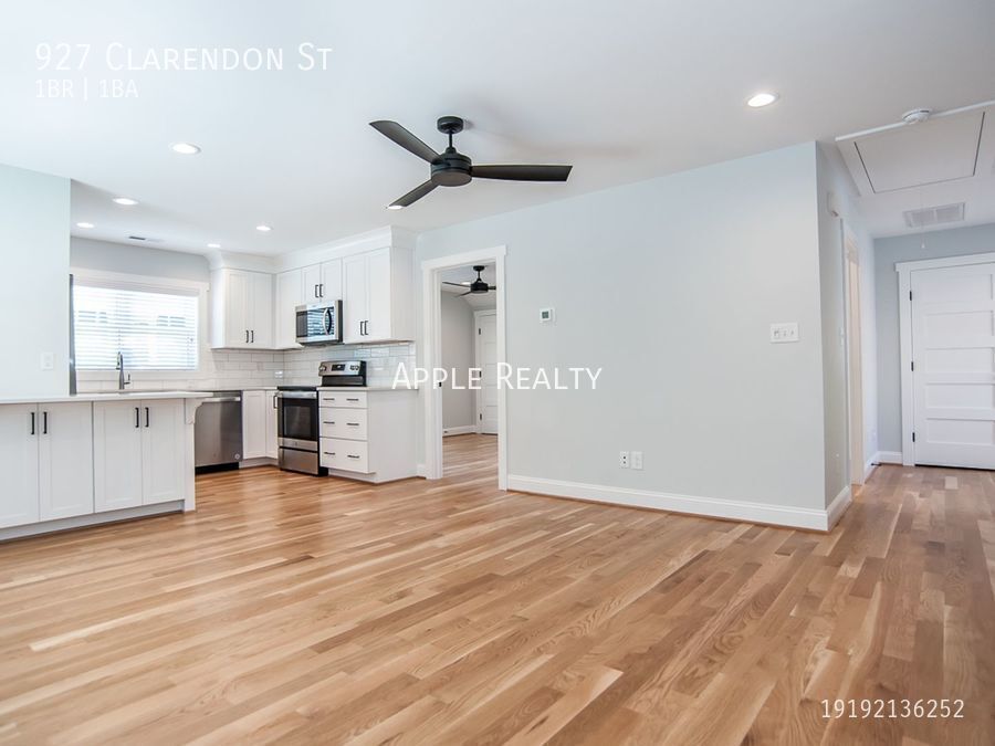 Building Photo - 927 Clarendon St