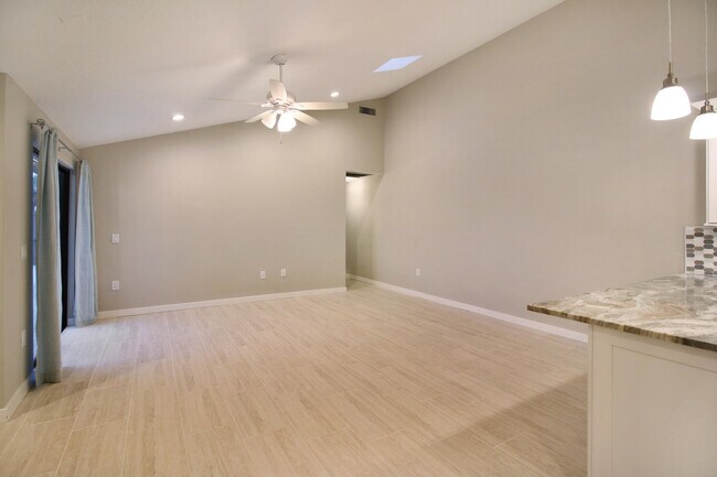 Building Photo - 9623 Boca Gardens Pkwy