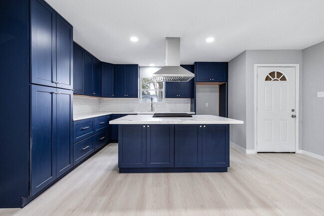 Building Photo - 3610 Brier Gardens Dr
