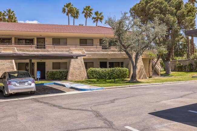 Building Photo - 701 N Los Felices Rd