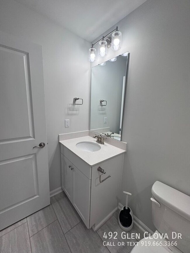 Building Photo - 492 Glen Clova Dr