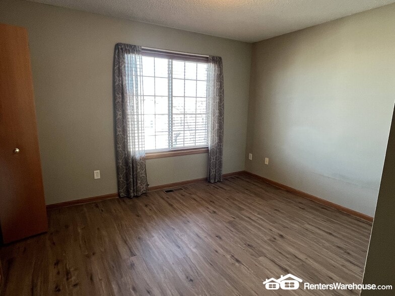 Building Photo - 16477 Timber Crest Dr SE