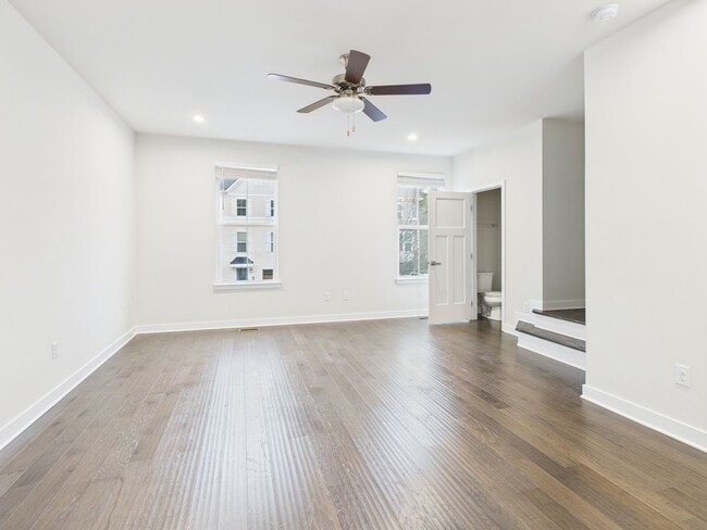 Building Photo - 428 Crofton Village Terrace