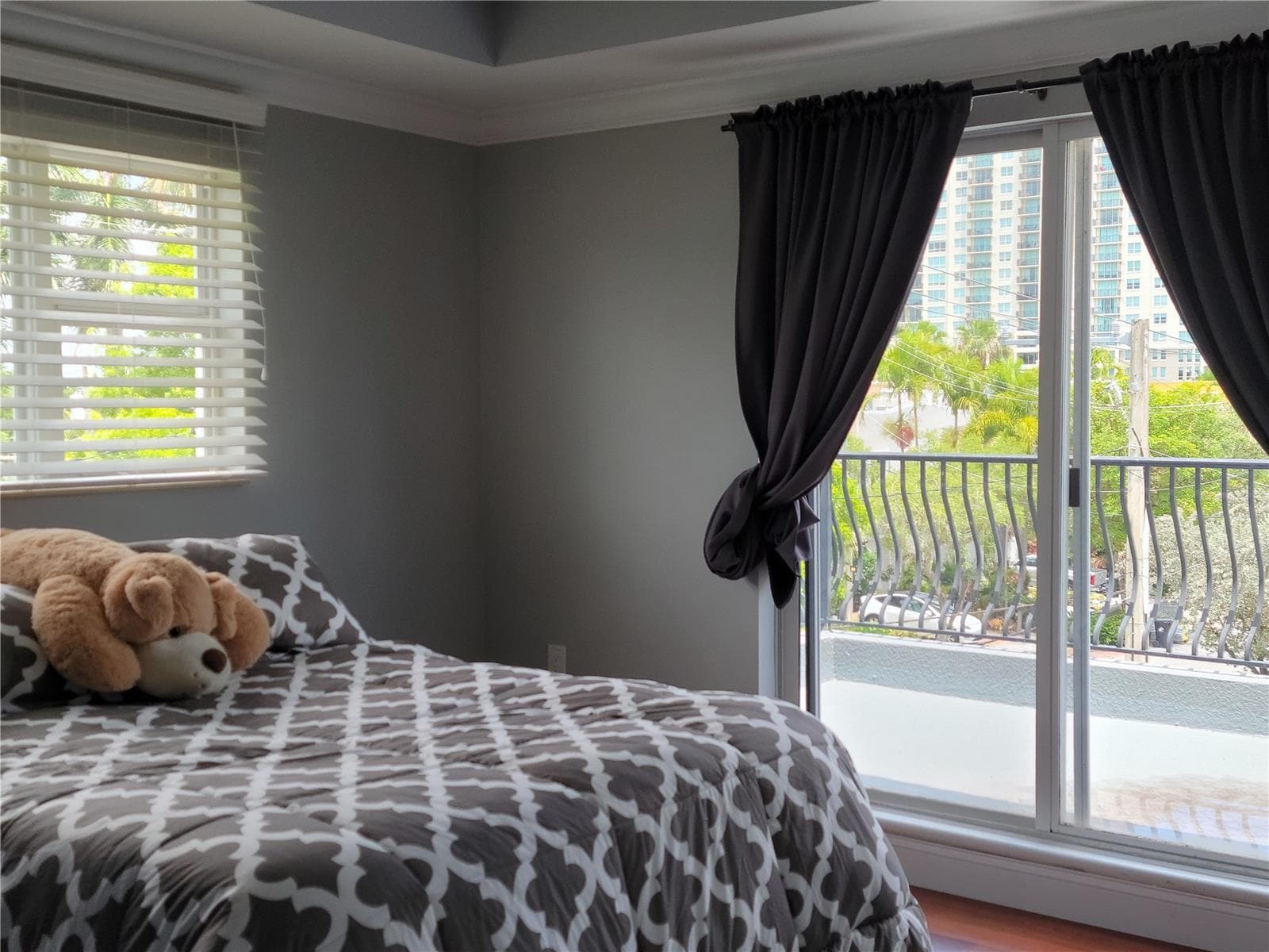 Building Photo - 486 SW 5th St