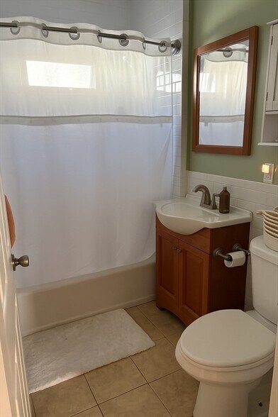 Building Photo - 200 Manthorne Rd