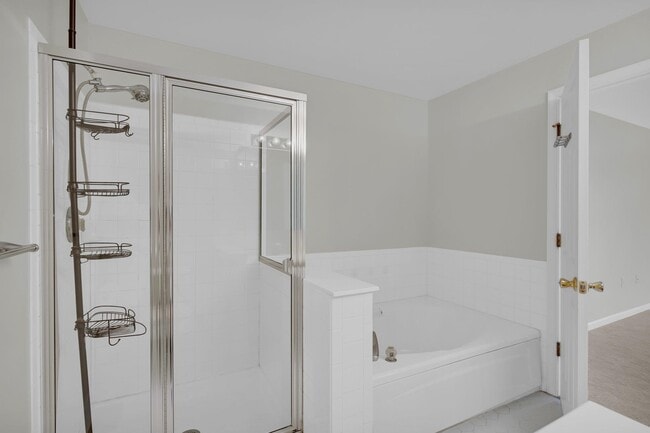 Building Photo - 104 Pebble Brook Dr