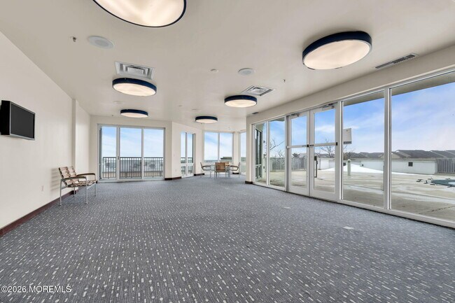 Building Photo - 432 Ocean Blvd N