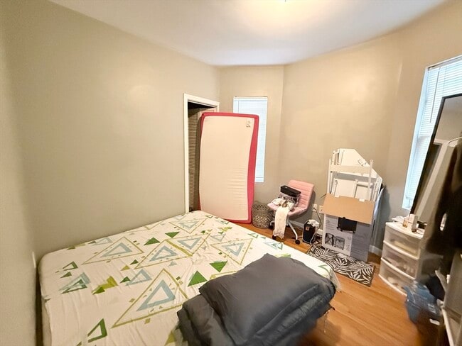 Building Photo - 3977 Washington St