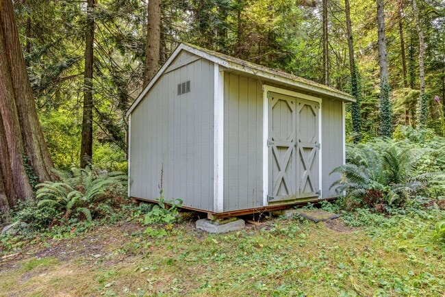 Building Photo - Charming 1-Bedroom Cottage Near Hood Canal...