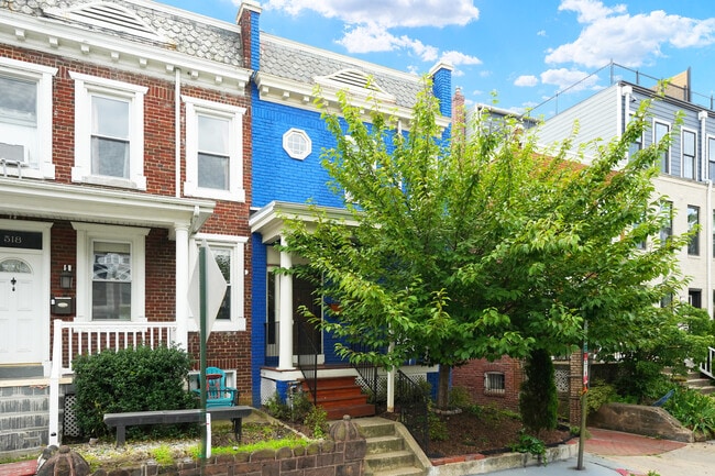 Building Photo - 520 Lamont St NW