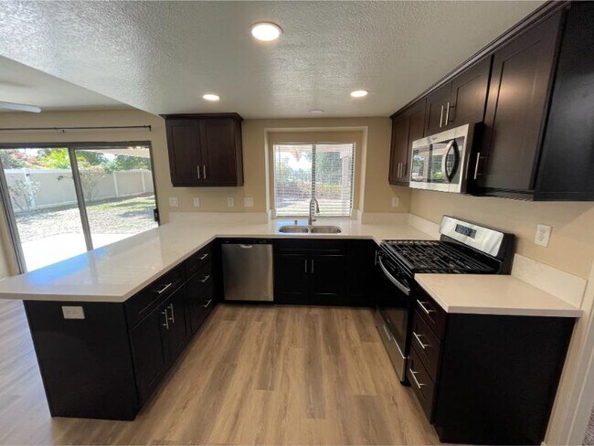 Building Photo - 41547 Yankee Run Ct