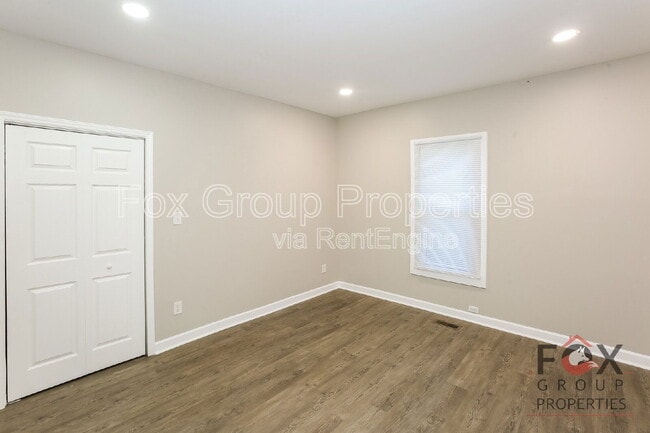 Building Photo - 48 Chestnut Dr SW