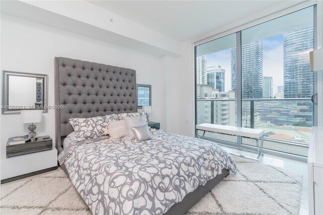 Building Photo - 1100 S Miami Ave