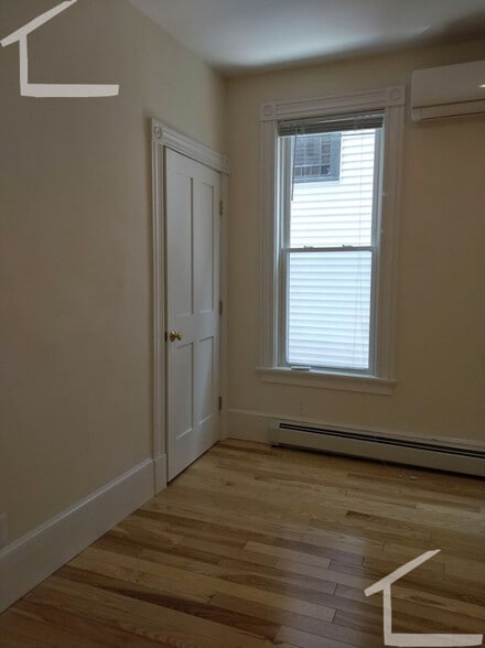 Building Photo - 99 Calumet St