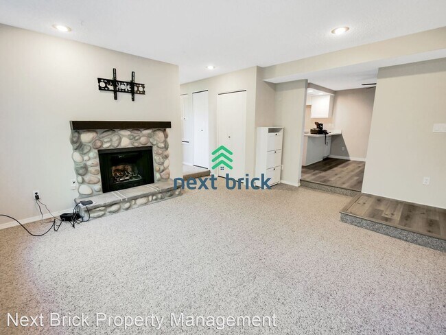 Building Photo - 2 br, 2 bath House - 12712 NE 120th St Uni...