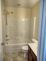 Building Photo - 828 Melanie Ln