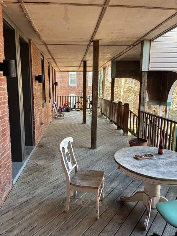 Building Photo - Nebraska Ave. - 3349 Nebraska