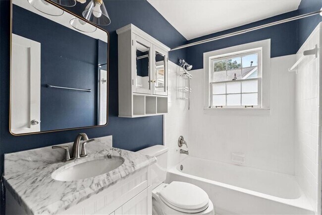 Building Photo - 259 Spence Ave SE