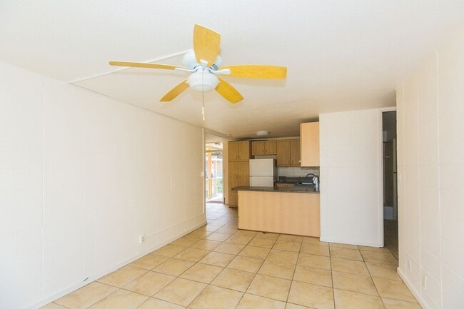 Building Photo - Bishop Manor Unit 22