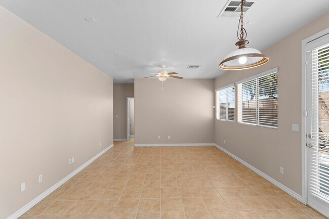 Building Photo - NW!! GATED!! Playground!!!Low maintenance ...