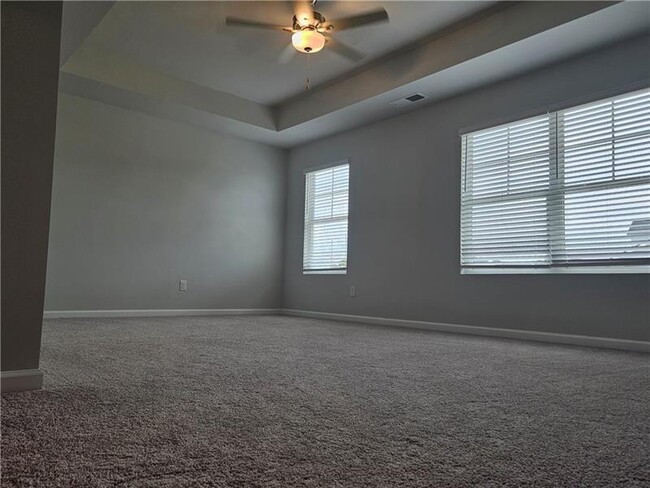 Building Photo - 1006 Northfield Dr