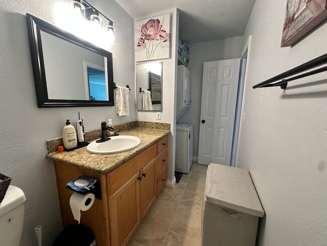 Building Photo - Prime Location! Pet-Friendly 1-Bedroom Condo Near Beach & Naval Bases