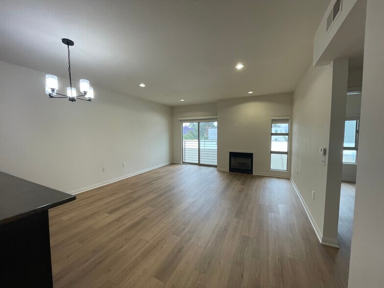 Building Photo - 5842 Harold Way