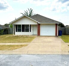Building Photo - 2 Bedroom Home in Lindale ISD!