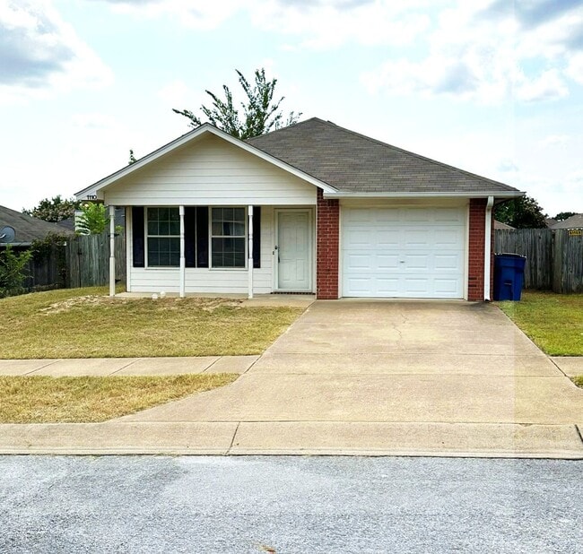 Primary Photo - 2 Bedroom Home in Lindale ISD!