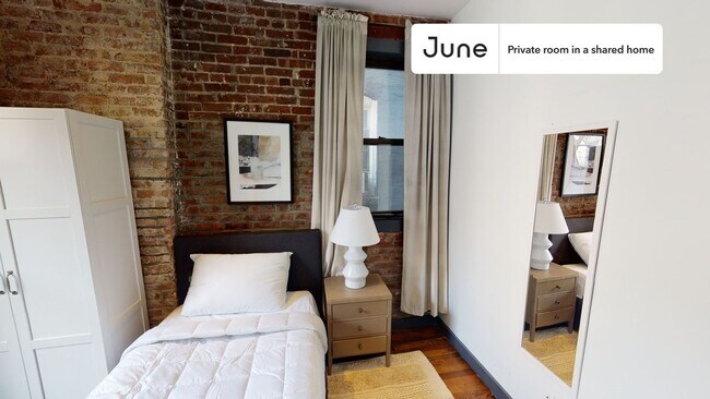 Building Photo - Room in Shared 4 bed/2 bath home in Upper East Side