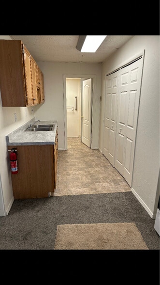 Building Photo - 302 Mitchell Hill Rd