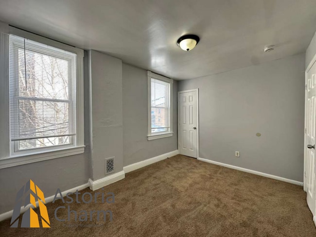 Building Photo - 3 Bedroom End Unit near Coppin State with Fenced Yard