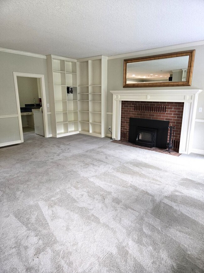 Building Photo - Exceptional Property! Walking Trails, Pond...