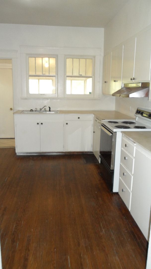 Building Photo - 1121 15th St