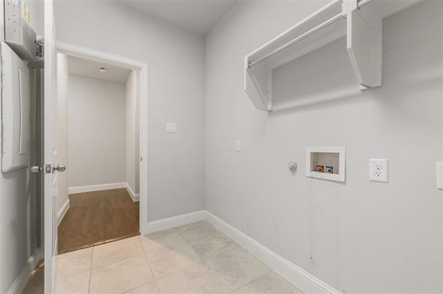 Building Photo - 2216 Hubbard Park Ln