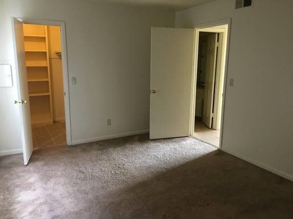 Building Photo - 5102 S Delaware Pl