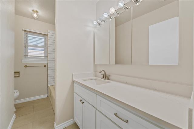 Building Photo - 3229 Oak Timber Dr