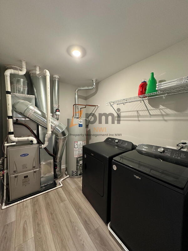 Building Photo - 8366 Kannon Dr