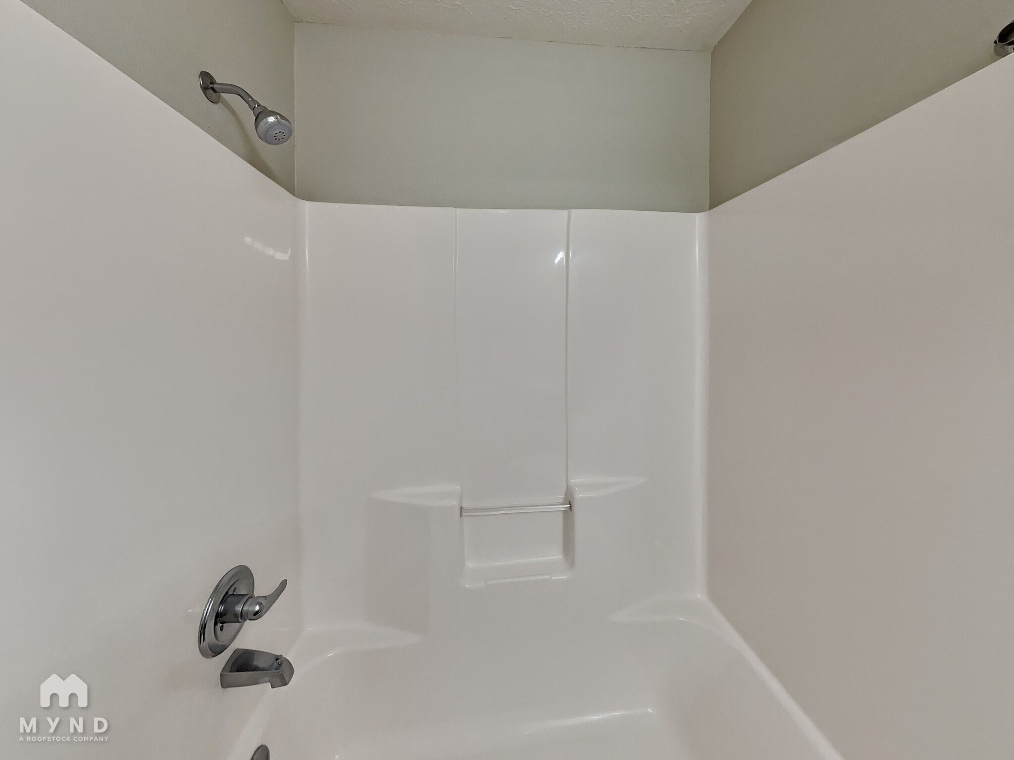 Building Photo - 624 S Mahn Ave